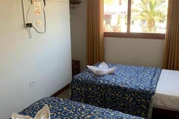 پانسیون Hostal El Amigo