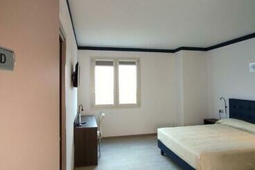 膳宿费 Suites Direzionale Carpi