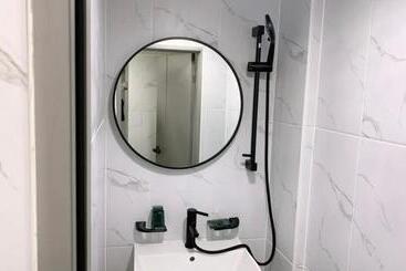 旅馆 The Stay Cube House Female Only