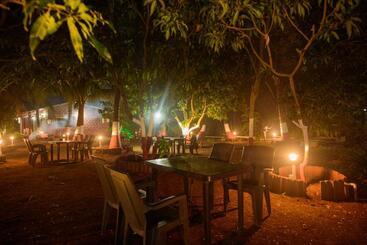 تختخواب و صبحانه Prajakta Rest House