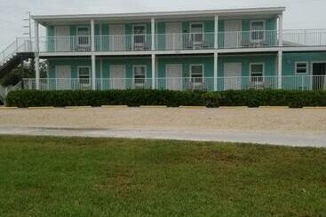 Bonefish Bay Motel