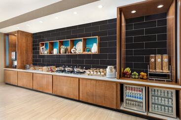 هتل Springhill Suites By Marriott Camp Hill