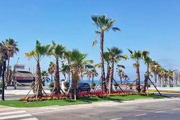 New 3 Bed Apartment Estepona Town With Pool