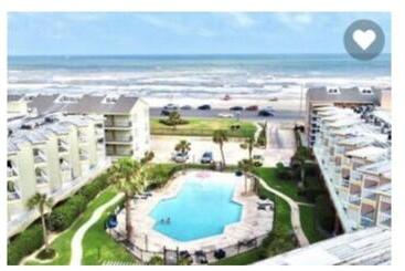 Ocean Waves Oceanfront Top Floor Condow/balcony