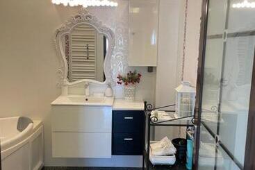 پانسیون Ami Residence Bucharest Airport,therme&free Parking Otopeni