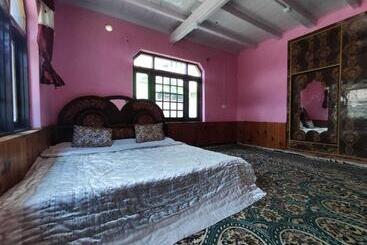 پانسیون Pop Loan Homestay