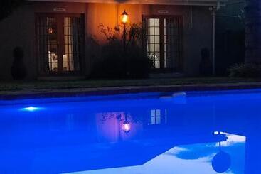 پانسیون Salveo Self Catering Accommodation