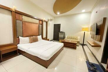 The Grand Hotel Multan