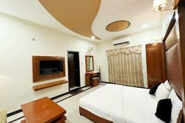 The Grand Hotel Multan