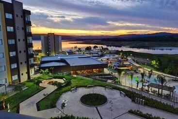 استراحتگاه Praias Do Lago   Caldas Novas