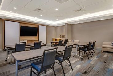 هتل Hyatt House Mall Of America Msp Airport