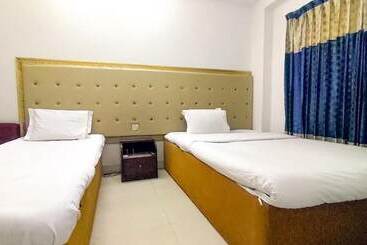 هتل White Rose Suites Ltd