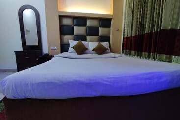 هتل White Rose Suites Ltd