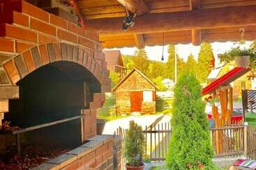 پانسیون Cabana Ancuța