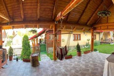 پانسیون Cabana Ancuța