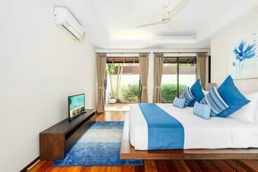 Bacaya Beachfront Villa