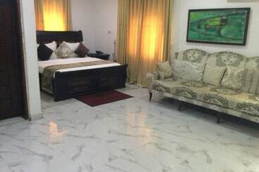 هتل Golden Tulip Grand Palazzo