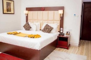 هتل Golden Tulip Grand Palazzo