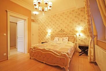 Luxury Apartment Diamond