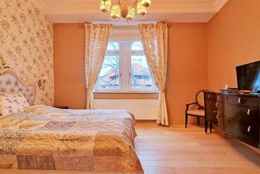 Luxury Apartment Diamond