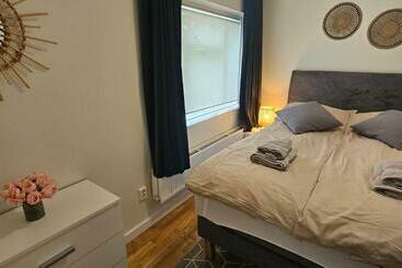 پانسیون B&b Rooms Husavik 3