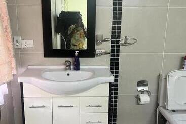 پانسیون Triple T Guest House