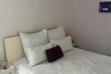 پانسیون Triple T Guest House