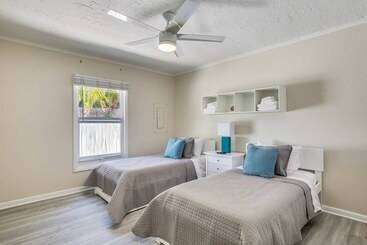 Flaglers Oasis By Avantstay Private Pool In Key West Month Long Stays Only