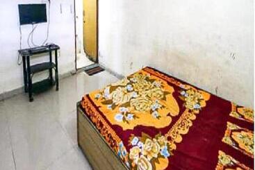 هتل New Agra Guest House By Wb Inn