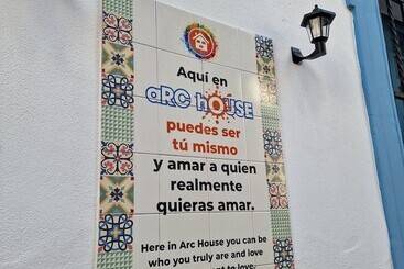 پانسیون Arc House Mezquita   Only Adults
