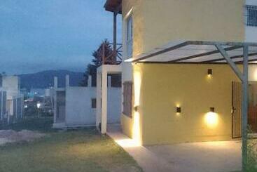 Villa Aurora - Potrero de Garay