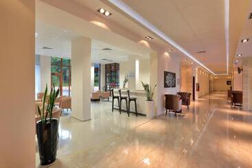 Apart Hotel Golden Line
