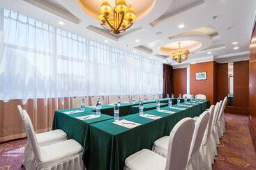 هتل Gloria Plaza Wanzhou