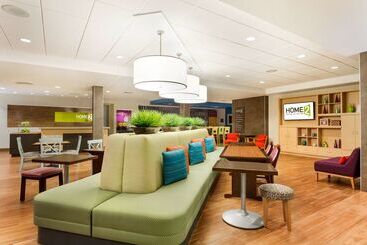 هتل Home2 Suites By Hilton Fargo, Nd