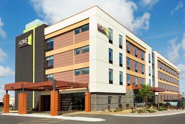هتل Home2 Suites By Hilton Fargo, Nd