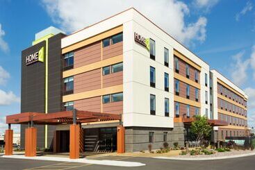 هتل Home2 Suites By Hilton Fargo, Nd