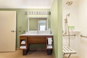 هتل Home2 Suites By Hilton Fargo, Nd