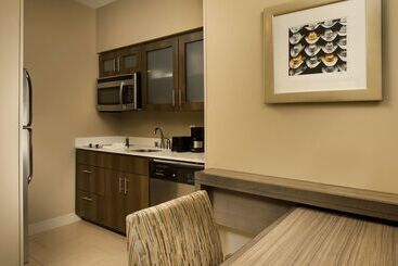 هتل Homewood Suites By Hilton Midland, Tx