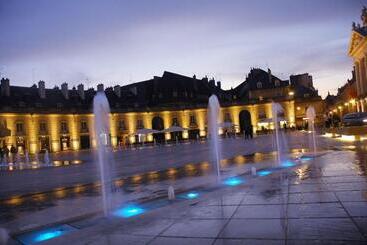 هتل Montchapet Dijon Centre