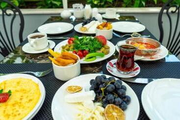 هتل The Mori Club