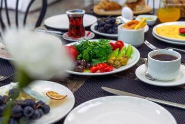 هتل The Mori Club