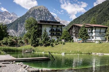 Sporthotel By Alpenlodge