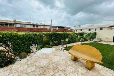 تختخواب و صبحانه Villa Maresa