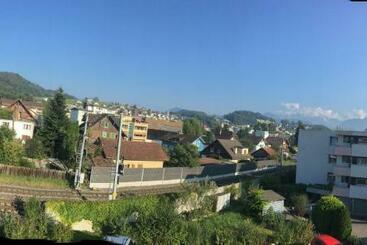 تختخواب و صبحانه Silvia S Bed Und Breakfast In Luzern