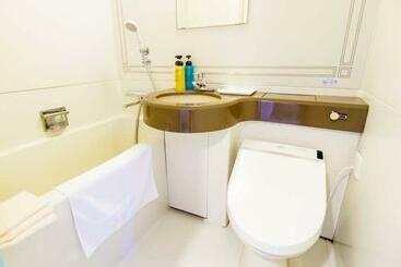 City Hotel Air Port In Prince Vacation Stay 80775v