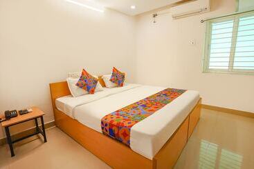 Fabhotel Krystal