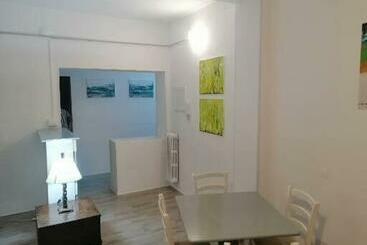 هتل Albergo Blue Fish