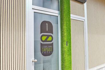 هتل کپسول Ljubljana Capsule Hostel