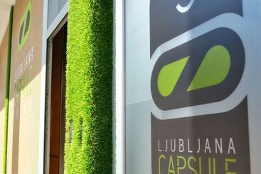 هتل کپسول Ljubljana Capsule Hostel