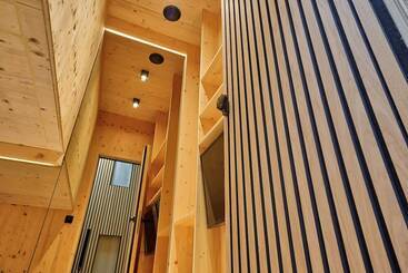 هتل کپسول Ljubljana Capsule Hostel